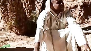والله واخا يكون سخون