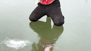 Ice Fishing #fishing #assfisishingislife#carpfishing #fishingaddict #fishingdaily #fishinge #troutfishing#predatorfishing.