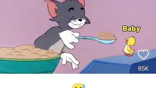 How mom feed baby