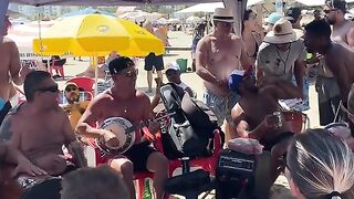 Roda pagode na praia #Diversão #Lazer #Música #Ritmo #Instrumento