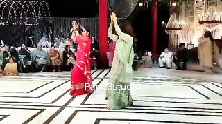 HOT AND  DANCE
