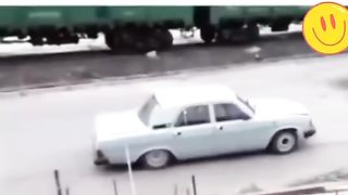 دي سياره ولا اتوبيس????