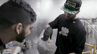 I Freeze Weed With Liquid Nitrogen for a Living.
