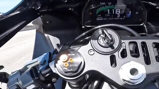 Wheelie on Yamaha R1 ????