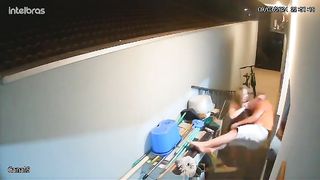 man watches over his neighbour’s house after hearing a series of sound and he got..
