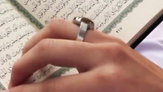 "تفسير آية الكرسي: الفهم العميق لأعظم آية في القرآن"
