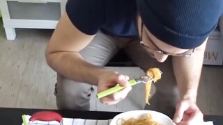 Pasta sauce ready in five minutes - ألذ و أسرع بينك صوص باستا في أقل من ١٠ دقائق  ????