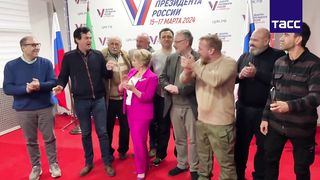 Международные наблюдатели исполнили русскую народную "Калинку"