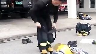 This firefighter showing how quick he can put on his fire gear!