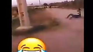 مقاطع مضحكة جدا جدا