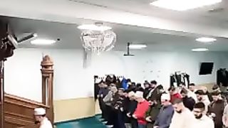 فيديو في مسجد جلي ملايين المشاهدات