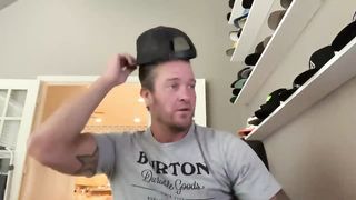 Pranking my wife *HILARIOUS*
