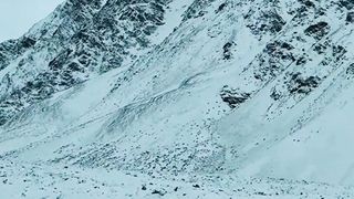 Heavy Snowfall China Border Pakistan