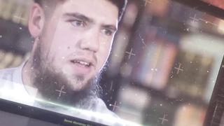 He prostrated to God without knowing anything about . The story of a Spanish young man who converted to