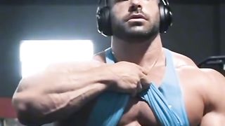 This guy has a ten pack????????????