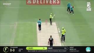 Thunder hold off Munro and Heat in tense final over