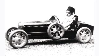 صور نادرة للحسن الثاني