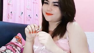 beautiful women are live on social media