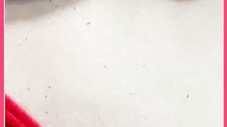 Ainda dá tempo de renovar o bronze e aproveitar esse restinho de verão com um biquíni cavado bem C-H-I-Q-U-E! ☀️????