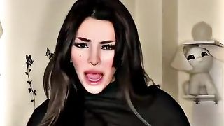 متجوزيني بنتك يا حماااتي ????