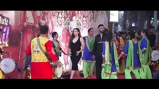 Jatt_Nuu_Chudail_Takri__Now_In_Cinemas____Gippy_Grewal,_Sargun_Mehta___Roopi_Gill___Jaani___Arvinder(360p).