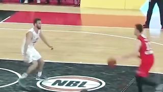 SPORT BASKETBALL