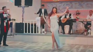 شو عملت فيي من لما لفت ع خصرا هالشال -- زينب ومهدي -- zeynep ve mehdi -حالات واتس اب.