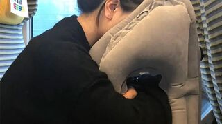 Quem não ama um cochilinho na viagem? ????✈️
