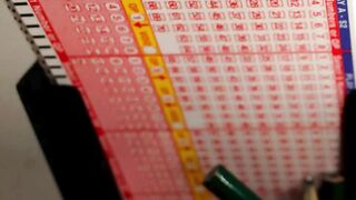 Mega Millions Soars to $875 Million After No Winners #megamillions #megamillions
