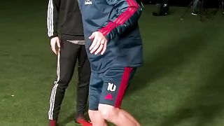 Ozil skills????????????????????
