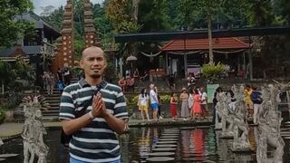 Satu kali di Tirta Gangga, Bali