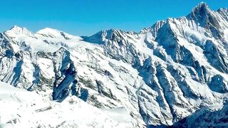 "Mountain Magic: Exploring the Enchanting Beauty of Nature's Peaks"