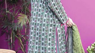 pakistani fashion designer