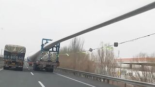 Transportation of a wind turbine blade