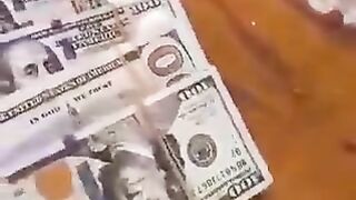 Many cash ????????