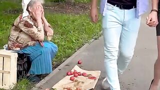 Heartwarming gesture_ Craftsman builds stall for elderly woman's harvest #shorts.