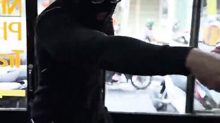 Lại bị cướp _ #beneagle #kungfu #martialarts #HolidaysWithShorts #shorts #heroic #action #trending.