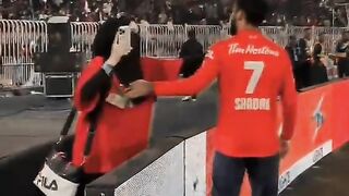shadab khan with wife❤
