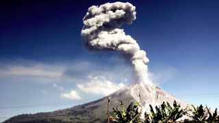 بركان سينابونج - sinabung volcano