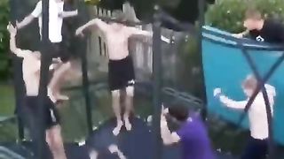 A collection of videos that will make you laugh nonstop, Part 4