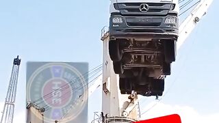 heavy crane lifting | crane safety | crane lifting safety |mobile crane operator
