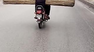 Mastermind jugaad on bike #viral video