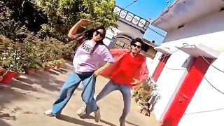 Jise Dekh Mera Dil Dhadka ❤️ #bollywood #hindisong #love #dance #viral