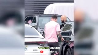 The way Lionel Messi hugs his bodyguard like a best friend