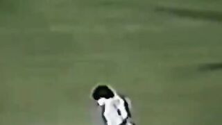 Maradona Napoli skills????.