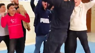 مكنتش قادر من الضحك ????.
