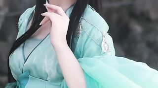 Beautiful Moves By Beautiful Girl
