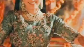 Iqra Kanwal and Areeb Pervaiz Mehndi pics