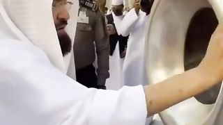 Regardez ce video du maka