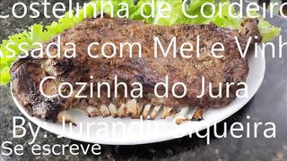 Costelinha de Cordeiro Assada com Mel e Vinho.